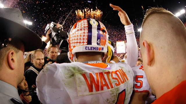 In Tampa, Clemson dethrones top-ranked Tide