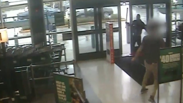 Bat-wielding suspect steals from Dick's Sporting Goods in Clearwater, police say