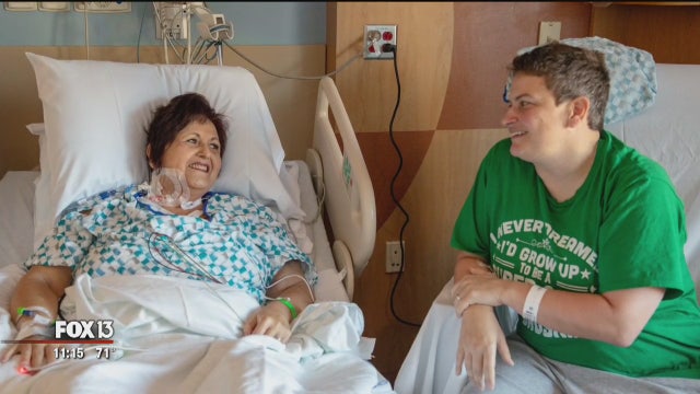 Fort Myers physician donates kidney to coworker