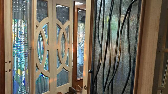 A morning behind Artistic Doors and Locks