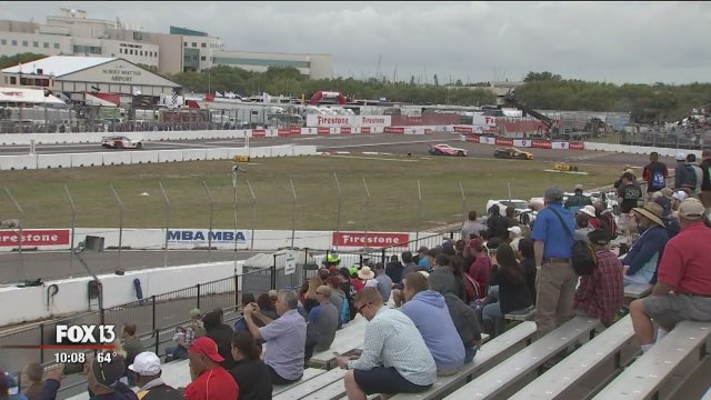 Showers don't deter crowds for day 2 of Grand Prix