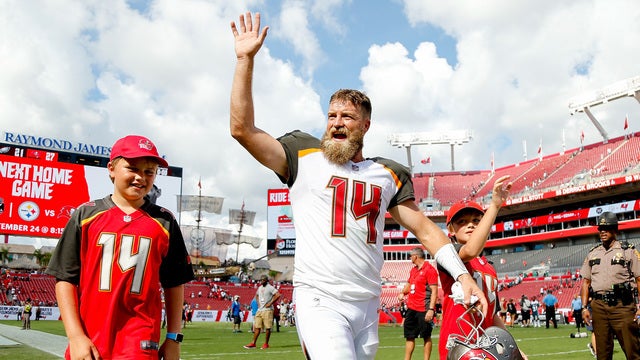 Fitzpatrick shines again; Buccaneers stun Eagles 27-21
