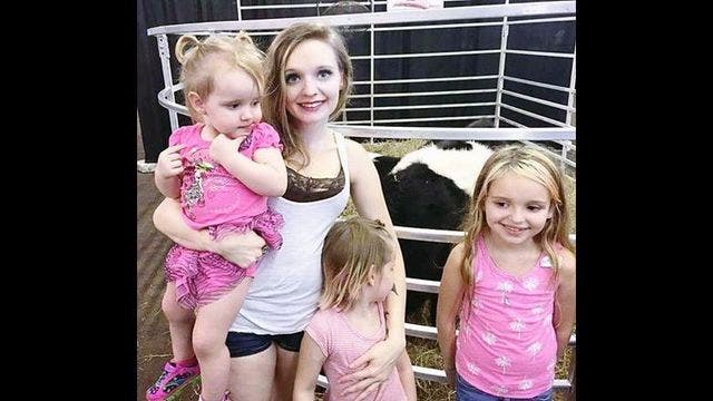 Single mother gets help from 'angel' stranger