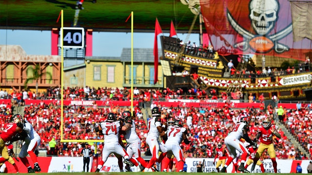 Buccaneers offering season pass holders free seats against Panthers