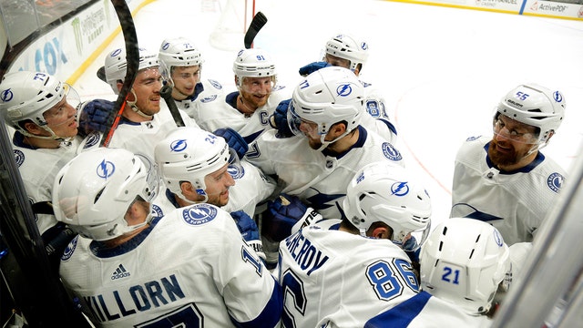 Lightning finish December unbeaten with 2-1 win at Anaheim