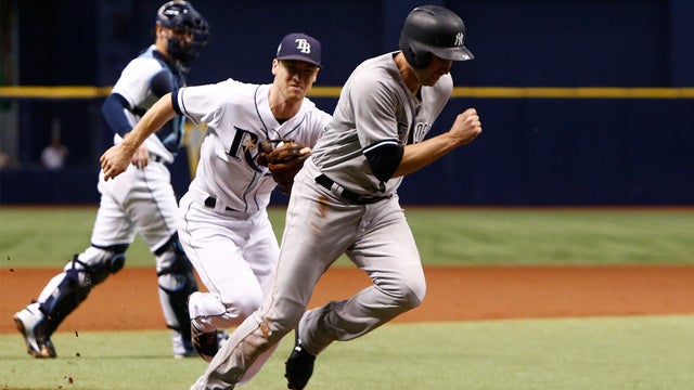 Sanchez, Severino rebound ahead of playoffs, Yanks top Rays