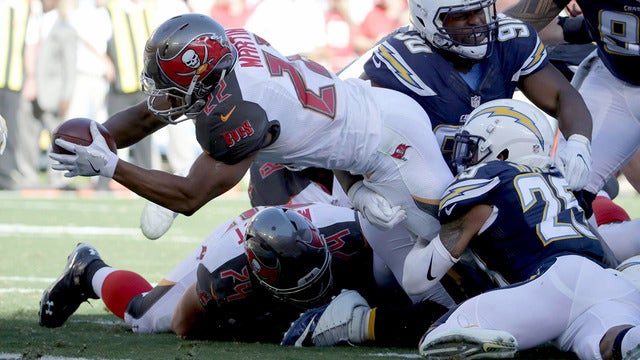 Winston, Tandy lead Bucs to 4th straight win