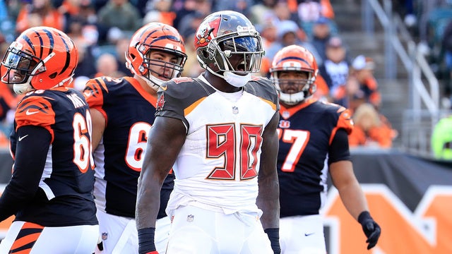 JPP going against Eli for the first time as Bucs face Giants