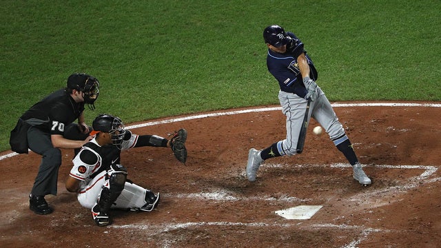 Orioles set mark for HRs allowed in late-night loss to Rays