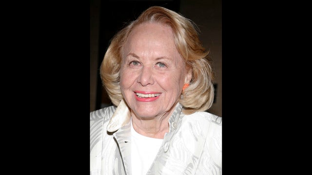 Liz Smith, syndicated gossip columnist, dies at 94