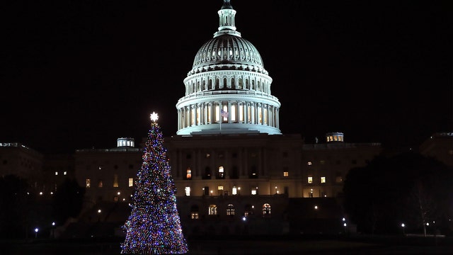 President Trump signs executive order giving federal employees day off on Christmas Eve
