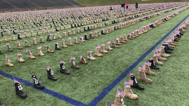7,000 combat boots memorialize fallen soldiers at Ft. Bragg
