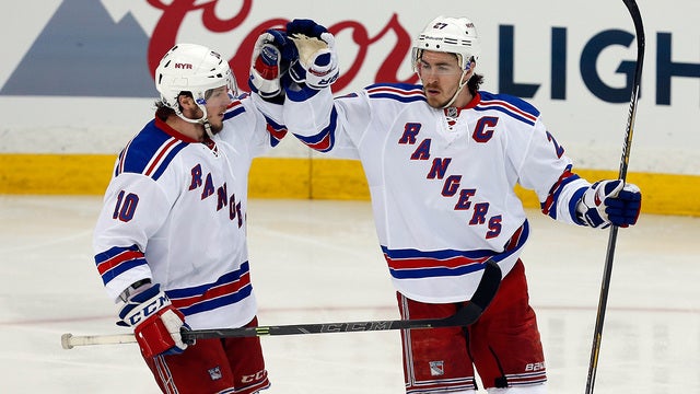 Bolts send Namestnikov to New York for pair of Rangers
