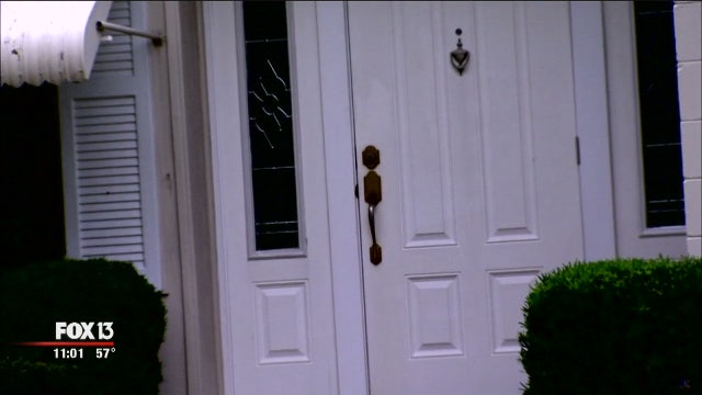 Police impersonators enter Temple Terrace home