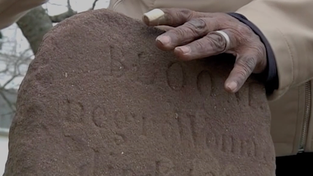 Senior tends slave's grave for over 60 years