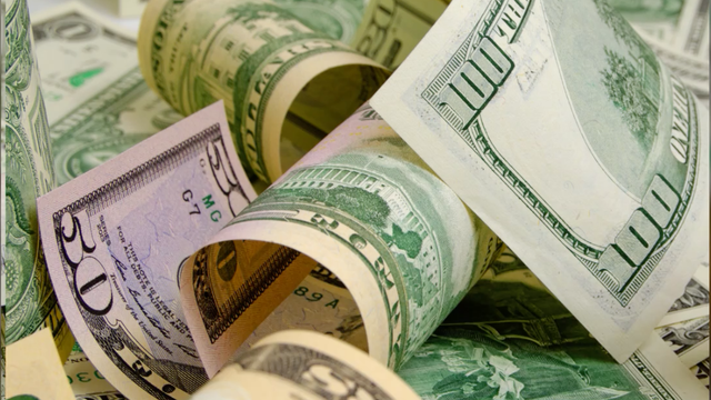 Teen wins lottery, gives it to parents