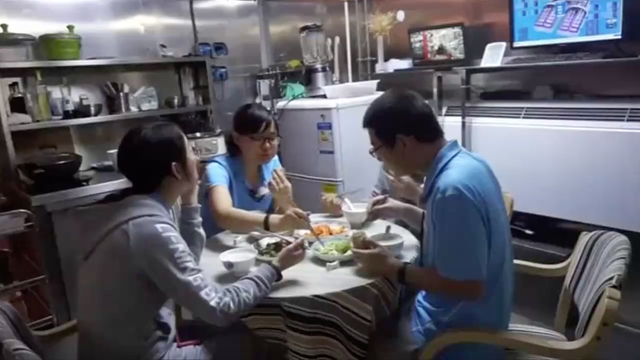 Chinese students enter bunker to simulate life on a space station