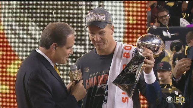 Manning spoils his fans again, walks off with second title