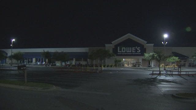 Suspect stabs himself with knife stolen minutes before, dies