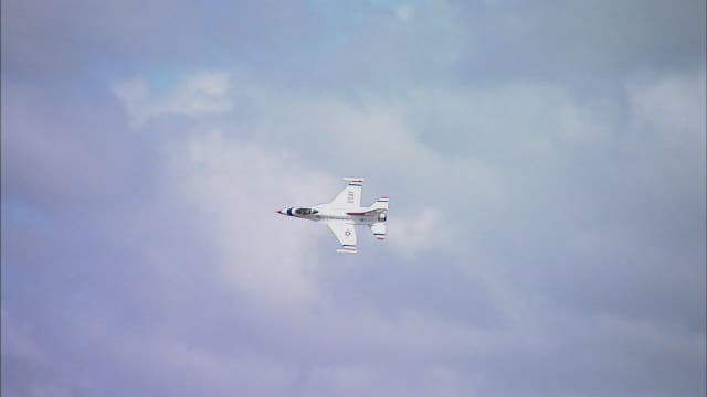 RC plane fly-in brings fast, expensive aircraft