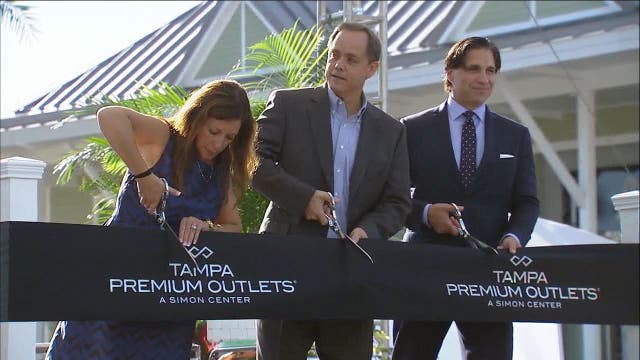 Tampa Premium Outlets opens for business