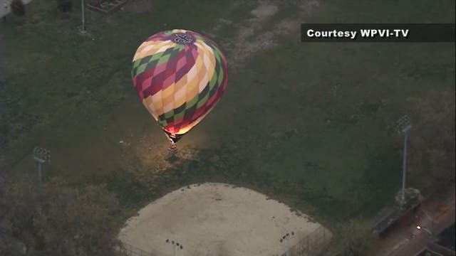 Hot air balloon makes emergency landing on Philly baseball field