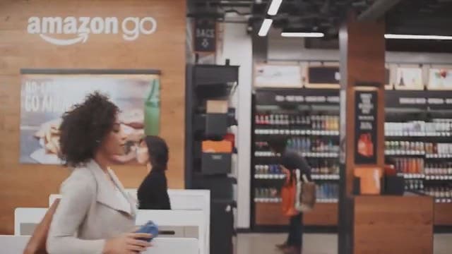 Amazon store lets you shop, walk out without lines