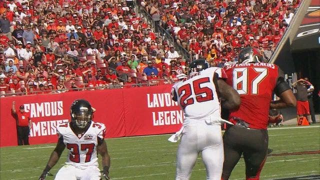 Seferian-Jenkins' shoulder tested in Falcons game