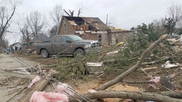 21 injured, 34 homes destroyed in south Illinois tornado