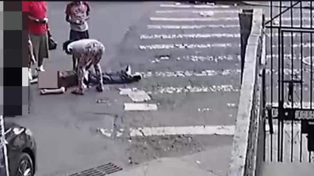 Unconscious crime victim robbed