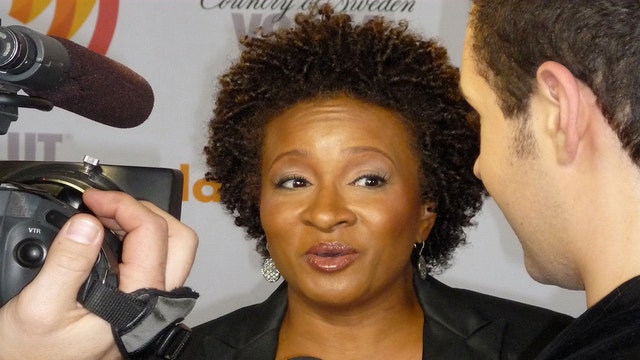 Wanda Sykes booed off stage after anti-Trump remarks