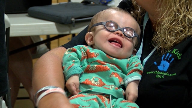 2-year-old, friends battling lethal form of dwarfism hope for breakthrough in clinical trial