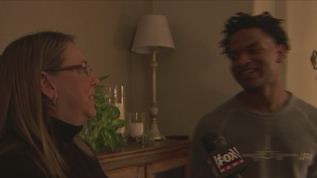 Wrong text leads to unexpected Thanksgiving dinner