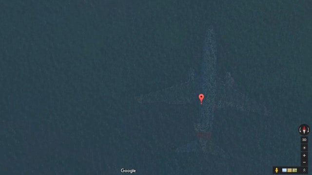 No, Google Maps did not find a sunken plane in Tampa Bay