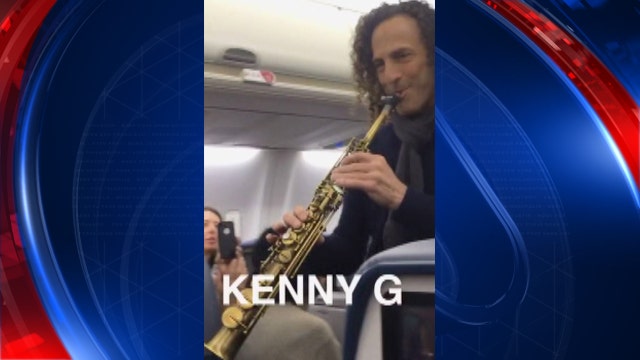 Kenny G surprises Delta passengers with exclusive performance