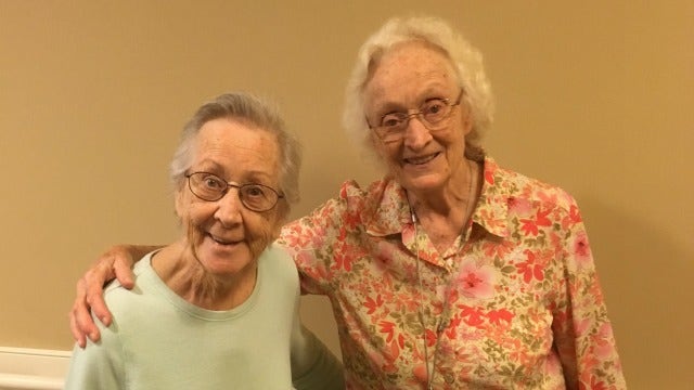 WATCH: Lovely assisted living ladies Nae Nae better than you