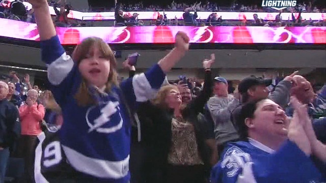 Stamkos scores again, streaking Lightning beat Coyotes 2-1