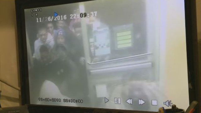 VIDEO: Dozens of teens loot Hartford gas station