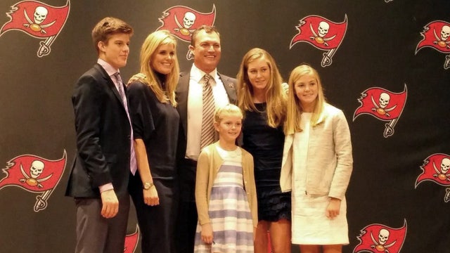 Bucs adding John Lynch to Ring of Honor