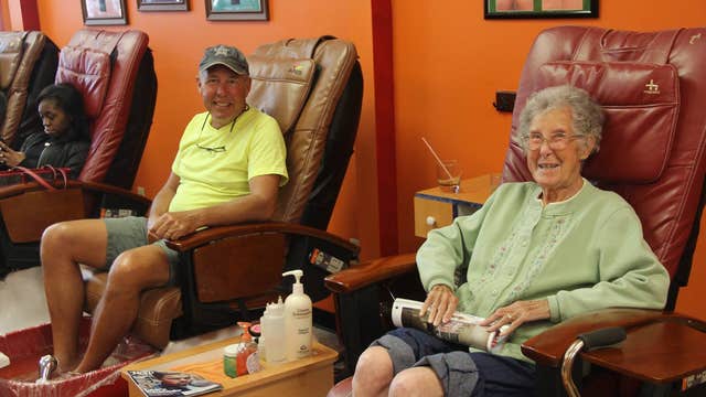 90-year-old granny with cancer stops in Ga. on cross-country road trip