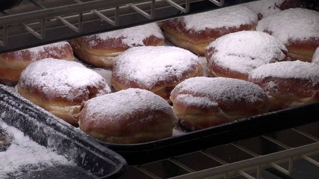 Once-a-year-treat paczki return to Venice shelves