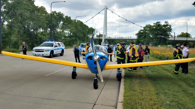 Small plane makes emergency landing on Lake Shore Drive