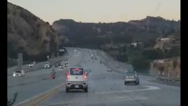 WATCH: Road rage incident triggers crash on 14 Fwy in Santa Clarita