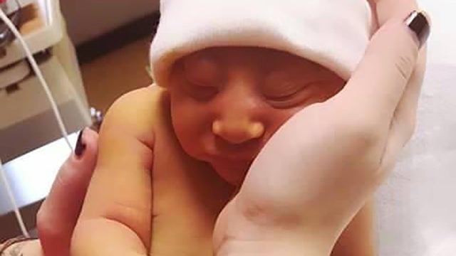 Woman carries dying baby to term in order to donate organs