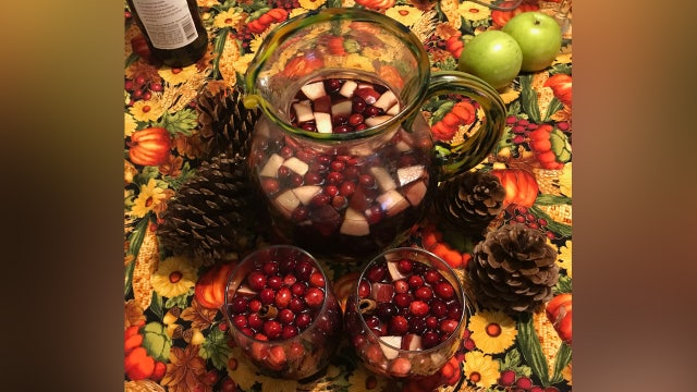 Delicious cranberry apple sangria - boozy or non-boozy