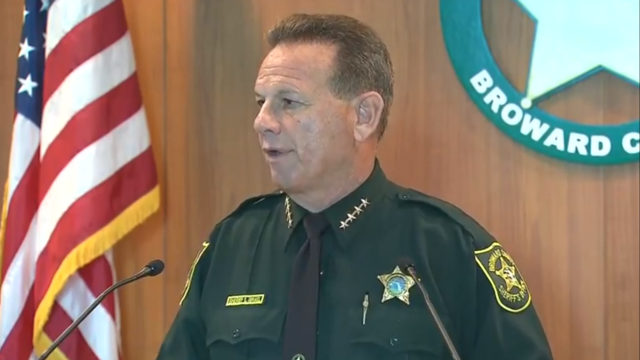 Sheriff: Deputy on duty during school shooting never went inside