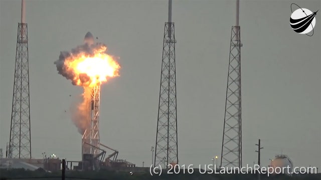 SpaceX rocket explodes on launch pad during simulated countdown