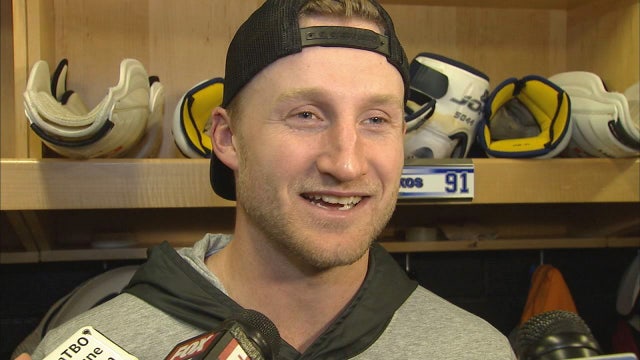 Stamkos to stay with Tampa Bay Lightning