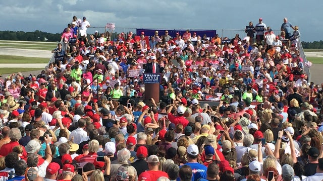 Thousands greet Trump at Lakeland airport rally