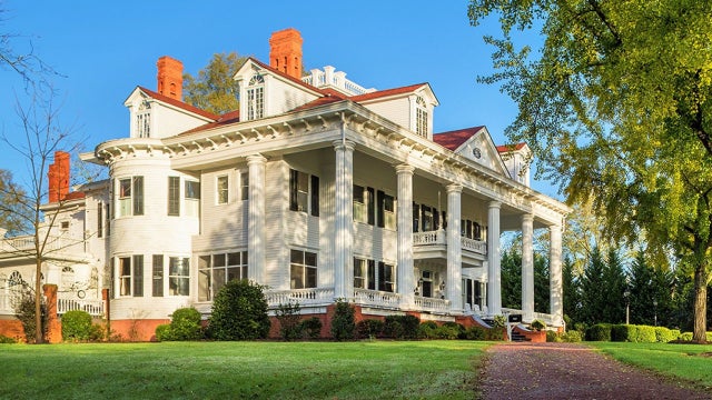 'Gone with the Wind' mansion up for auction with $1M opening bid